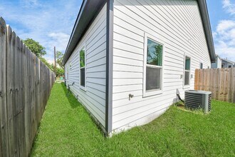 7502 Sandle St in Houston, TX - Building Photo - Building Photo