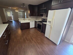 829 Satellite View, Unit #C in Round Rock, TX - Building Photo - Building Photo