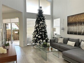 11562 NW 80th St in Medley, FL - Building Photo - Building Photo