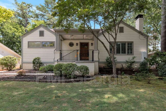 property at 2221 Melante Dr NE