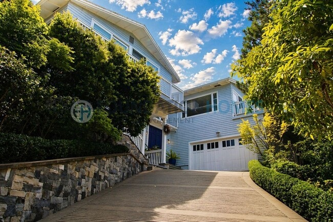 40 Seafirth Rd in Tiburon, CA - Building Photo - Building Photo