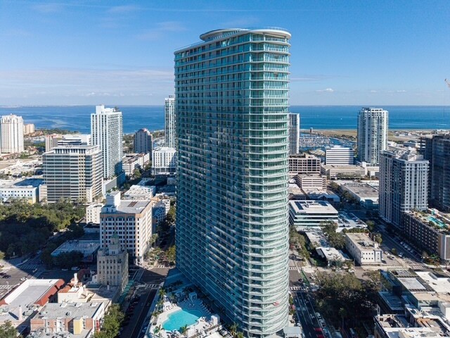 400 Central Ave, Unit 1409 in St. Petersburg, FL - Foto de edificio - Building Photo