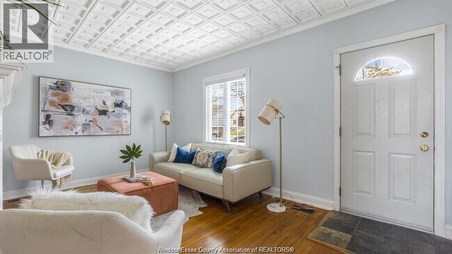 1822 Dacotah Dr in Windsor, ON - Foto de edificio - Building Photo