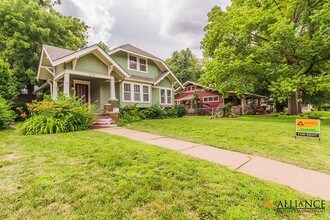 208 S M.L.K. Jr Dr in Manhattan, KS - Building Photo - Building Photo