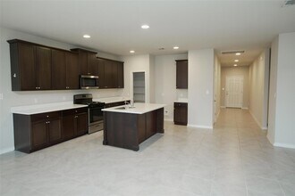 8052 Massa Dr in Round Rock, TX - Foto de edificio - Building Photo