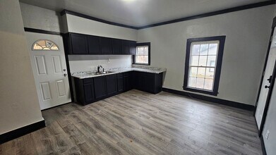 118-118.5-1185 Wood St in Ontario, OH - Building Photo - Building Photo