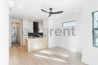 2916 E 13th St in Austin, TX - Foto de edificio - Building Photo