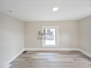 3936 E 10th St in Indianapolis, IN - Building Photo - Building Photo