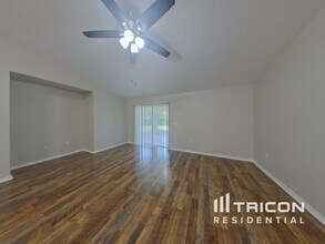 609 White Oak Way in DeLand, FL - Building Photo - Building Photo