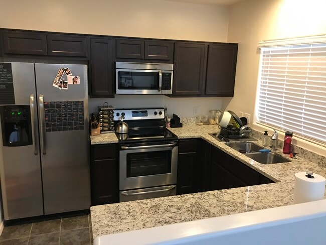 4154 N Thurston Ln, Unit Unit 101 in Tucson, AZ - Building Photo - Building Photo