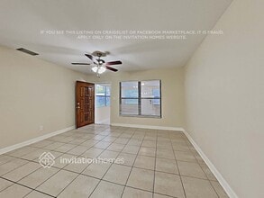 2302 Carroll Grove Dr in Tampa, FL - Building Photo - Building Photo