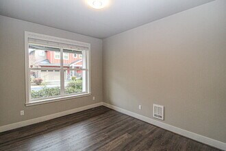 1418 184th Pl SE in Bothell, WA - Building Photo - Building Photo