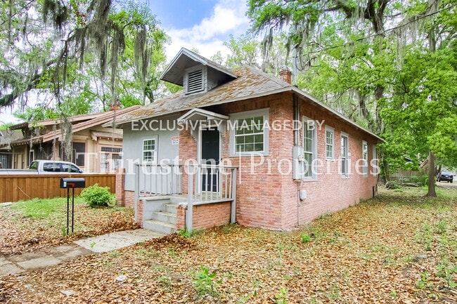 2771 Sunnyside St in Jacksonville, FL - Building Photo - Building Photo