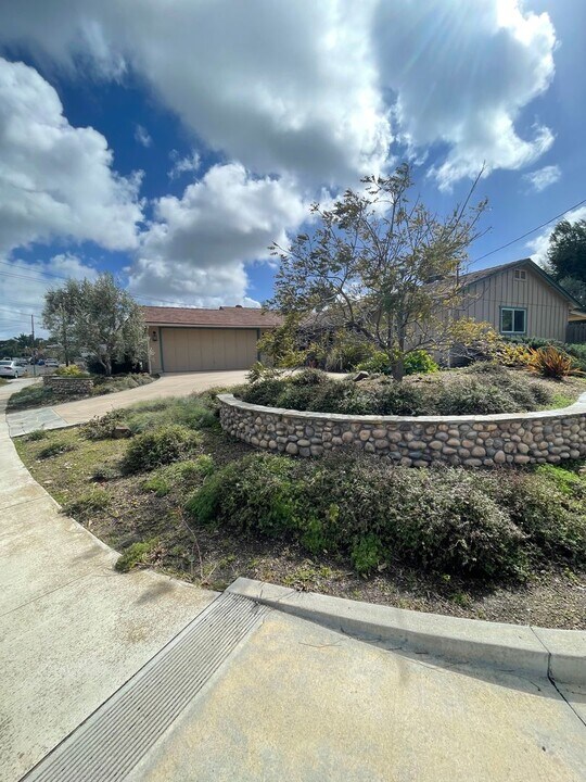 6709 Salizar St in San Diego, CA - Building Photo