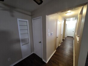 1218 Woodward St in Damon, TX - Building Photo - Building Photo