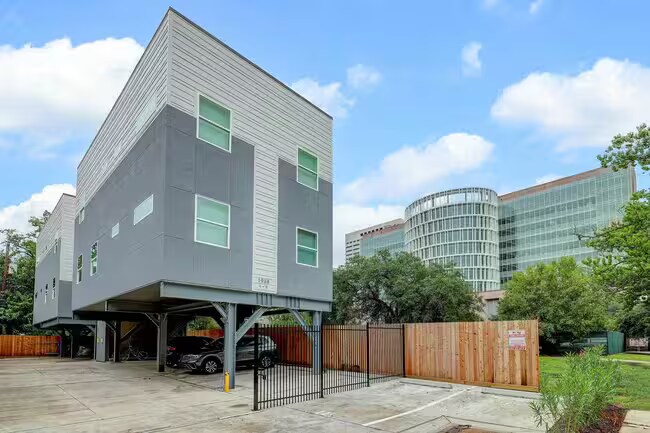 1938-1940 Dryden Rd in Houston, TX - Building Photo