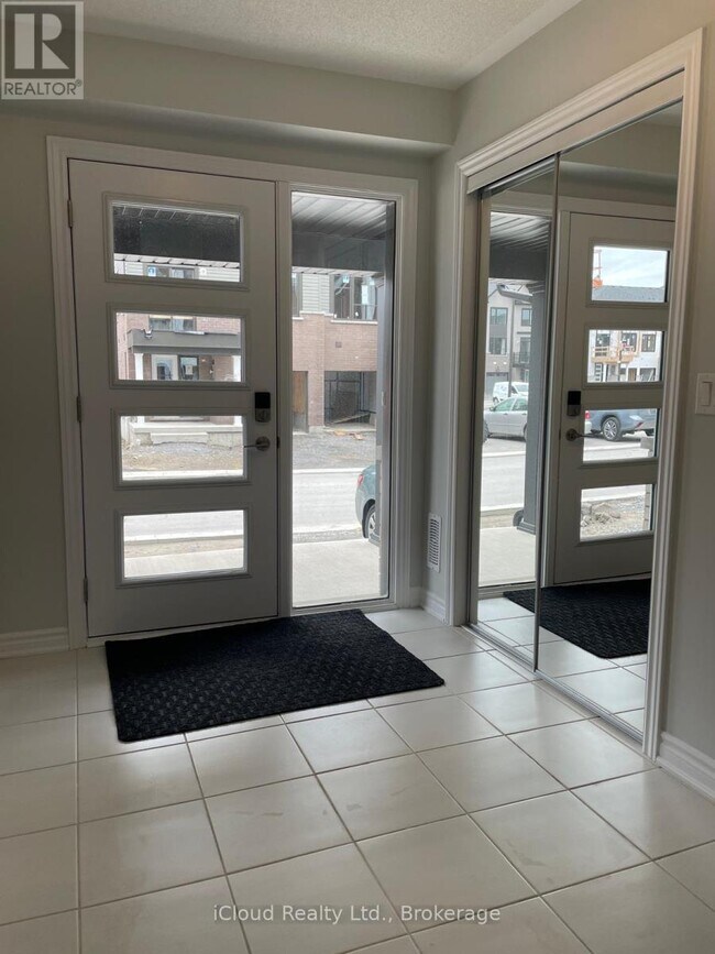 1024 Porcupine Path in Oshawa, ON - Building Photo - Building Photo