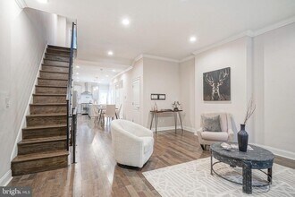 1813 Christian St in Philadelphia, PA - Building Photo - Building Photo
