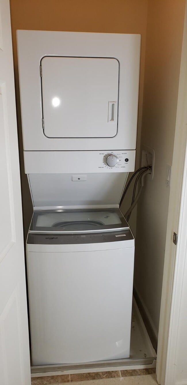 12 Robinson Ave, Unit 1 in Bedford Hills, NY - Building Photo - Building Photo