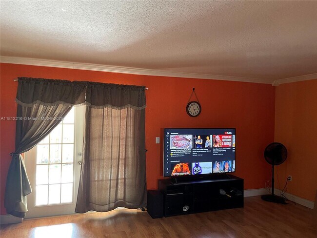 4202 W 10th Ln in Hialeah, FL - Building Photo - Building Photo