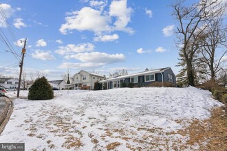 5810 Larpin Ln in Alexandria, VA - Building Photo - Building Photo