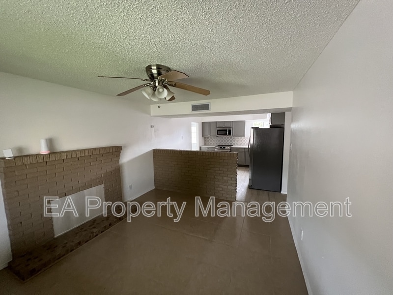 11620 Versailles Ave NE in Albuquerque, NM - Building Photo