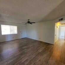 6017 W Paradise Ln in Glendale, AZ - Building Photo - Building Photo