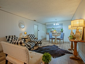 2202 Aberdeen Dr in Tyler, TX - Building Photo - Building Photo