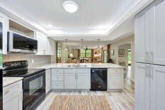 120 Pinebrook Dr in Ft. Myers, FL - Building Photo - Building Photo