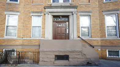 16 Gatling Pl in Brooklyn, NY - Building Photo - Building Photo