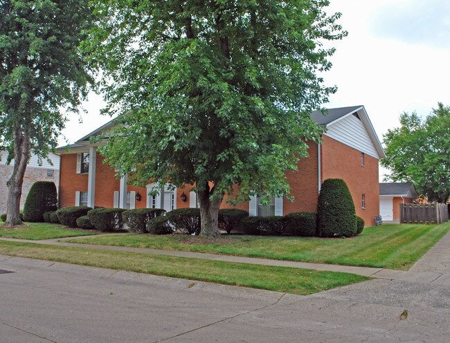 1232 Cloverfield Ave in Dayton, OH - Foto de edificio - Building Photo