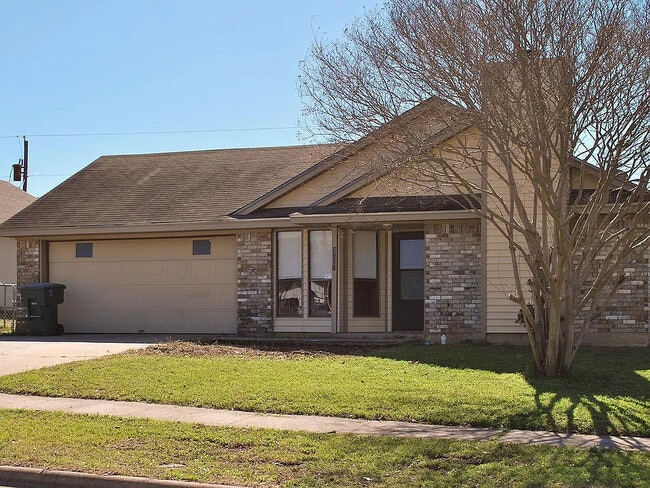 3502 Chisholm Trail