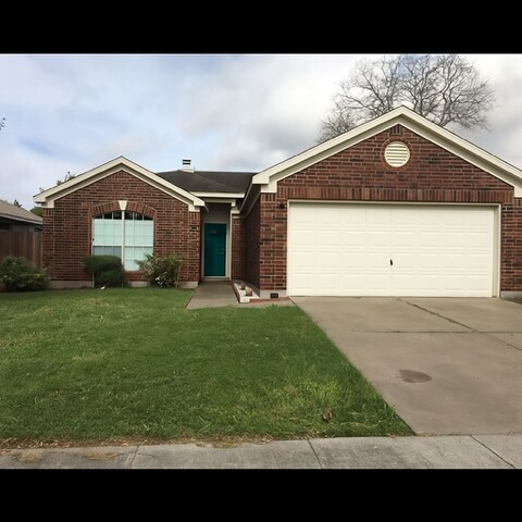 7833 Elk Dr in Corpus Christi, TX - Building Photo