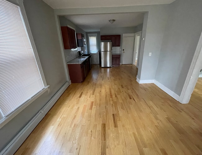 215 English St in New Haven, CT - Building Photo - Building Photo