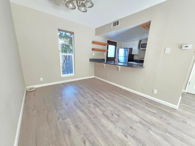 5472 Roundtree Pl in Concord, CA - Building Photo - Building Photo