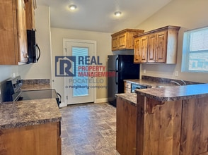 5065 Brookstone St in Pocatello, ID - Building Photo - Building Photo