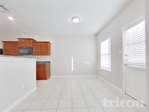 916 American Monarch Dr in La Marque, TX - Building Photo - Building Photo