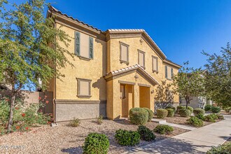 16648 W Jenan Dr in Surprise, AZ - Building Photo - Building Photo