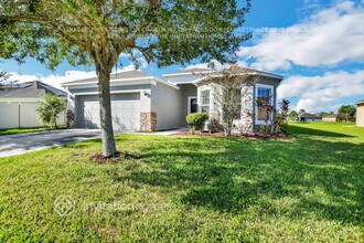 4514 MacKenzie Way in Kissimmee, FL - Building Photo - Building Photo