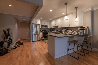 1001 Marina Dr, Unit 205 in Quincy, MA - Building Photo - Building Photo