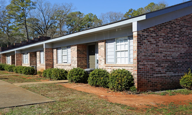 Falcon Manor II in Montevallo, AL - Foto de edificio - Building Photo