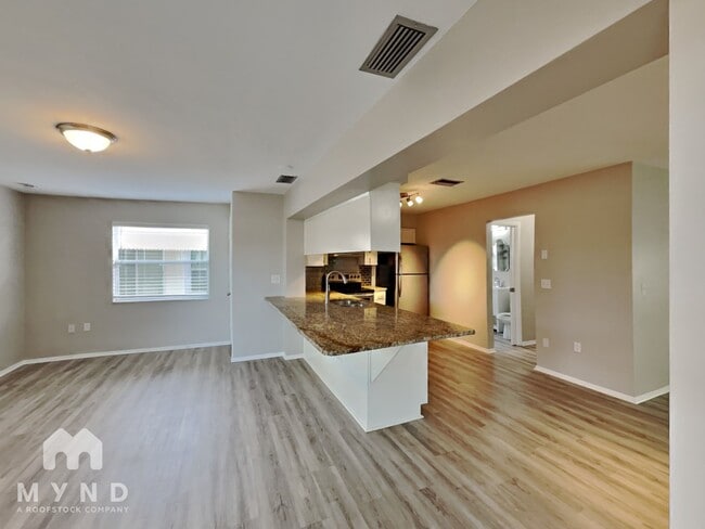 7511 Hawthorn Dr in Port Richey, FL - Building Photo - Building Photo