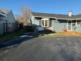 1730 N Ridge Ave in Arlington Heights, IL - Building Photo