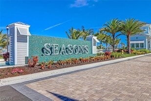 16542 Crescent Beach Way in Bonita Springs, FL - Building Photo