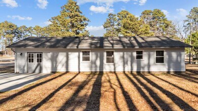620 Starling Way in Rocky Mount, NC - Building Photo - Building Photo