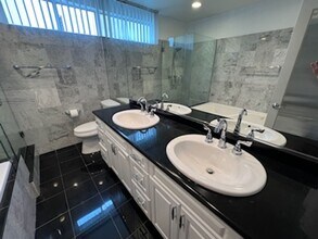 4521 Colbath Ave in Los Angeles, CA - Building Photo - Building Photo