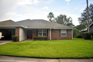 10439 Inverness Dr in Jacksonville, FL - Building Photo