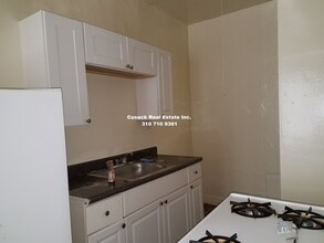 246 S Kenmore Ave in Los Angeles, CA - Building Photo - Building Photo