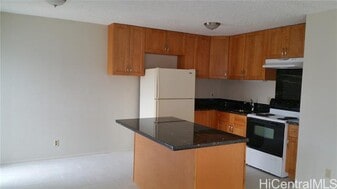 1219 Kuokoa St in Pearl City, HI - Building Photo