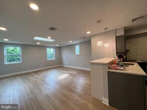 1939 Mt Vernon St in Philadelphia, PA - Building Photo - Building Photo